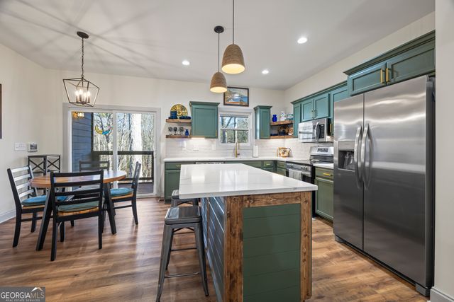 169 View St, Clarkesville, GA 30523