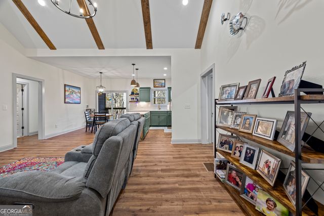 169 View St, Clarkesville, GA 30523