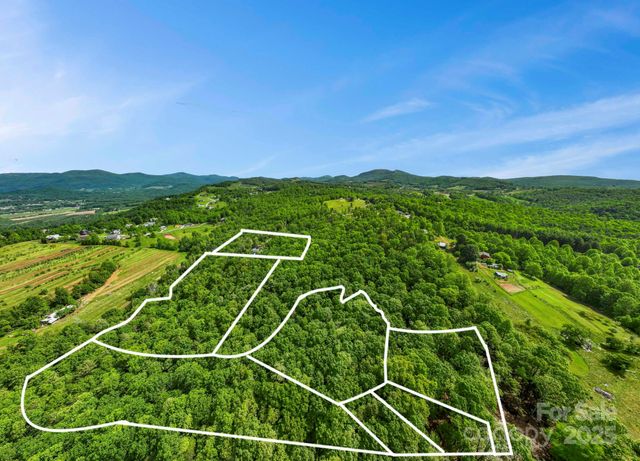 000 John Delk Road 3, Hendersonville, NC 28792