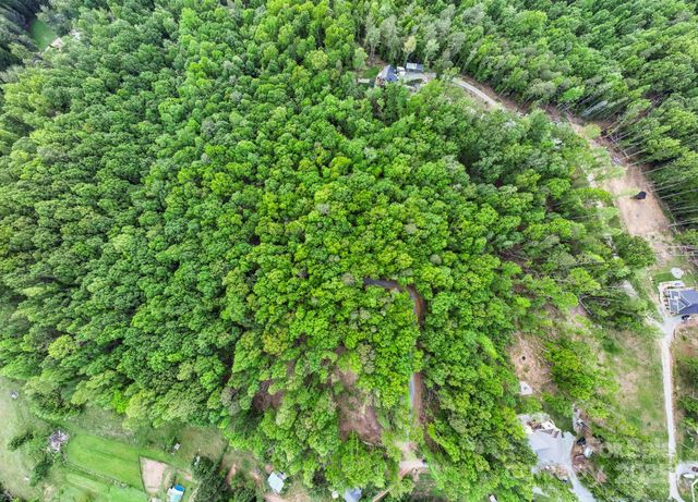 000 John Delk Road 3, Hendersonville, NC 28792