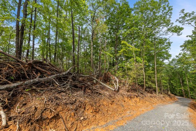 000 John Delk Road 3, Hendersonville, NC 28792