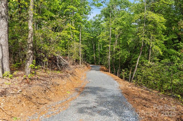 000 John Delk Road 3, Hendersonville, NC 28792