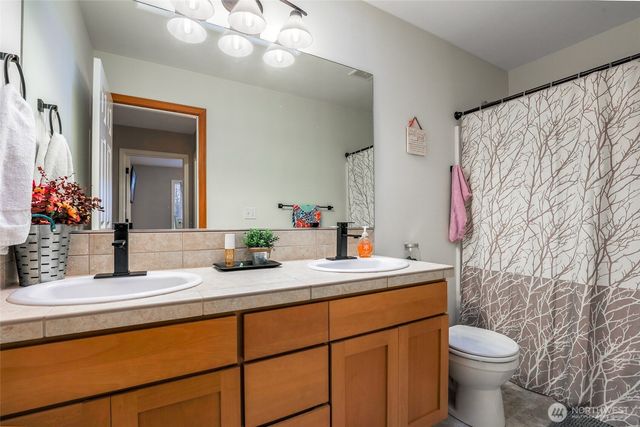 20121 3rd Avenue NW, Arlington, WA 98223