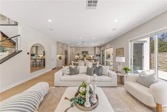 400 Riverbend, Lake Forest, CA 92630