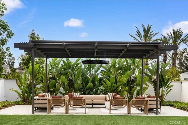 400 Riverbend, Lake Forest, CA 92630