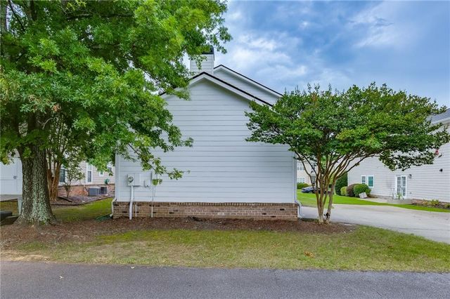 3941 Lake Pass Lane, Suwanee, GA 30024