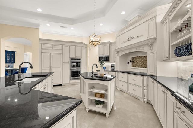 2661 HAWKS LANDING BOULEVARD, Palm Harbor, FL 34685