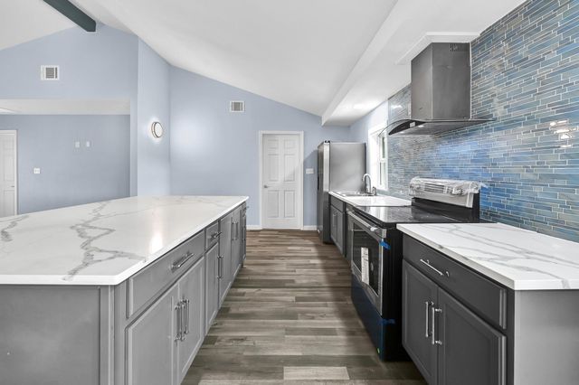 7508 Harlem Street, Baytown, TX 77521