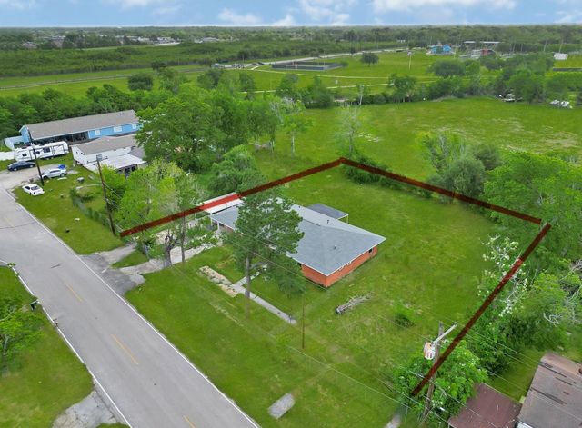 7508 Harlem Street, Baytown, TX 77521