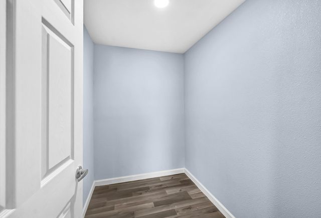 7508 Harlem Street, Baytown, TX 77521