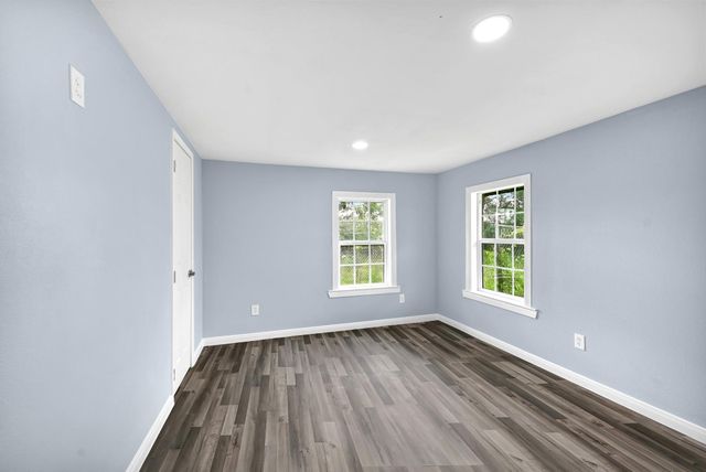 7508 Harlem Street, Baytown, TX 77521