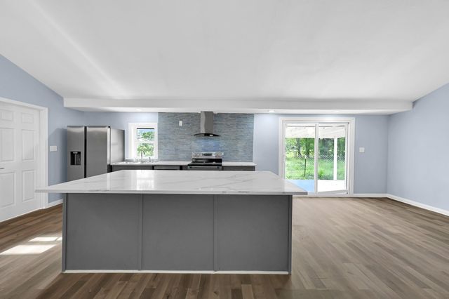 7508 Harlem Street, Baytown, TX 77521