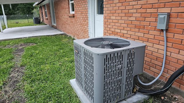 7508 Harlem Street, Baytown, TX 77521