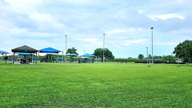 7508 Harlem Street, Baytown, TX 77521