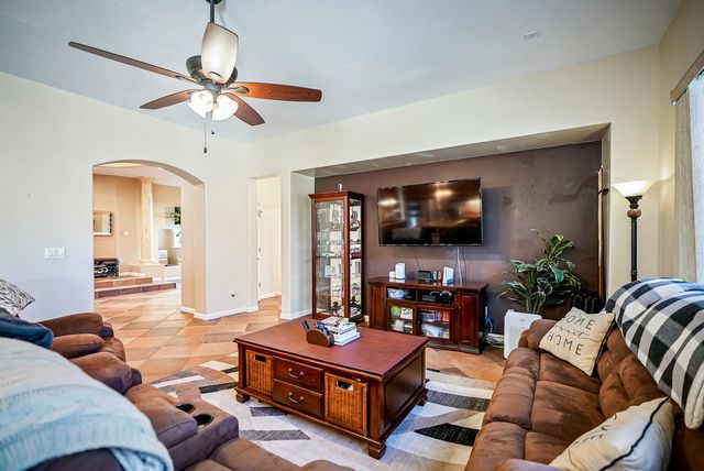 1962 Belmont Pl, Manteca, CA 95337