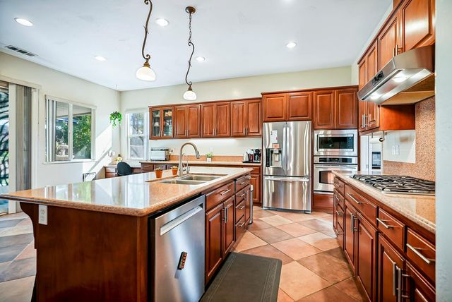 1962 Belmont Pl, Manteca, CA 95337