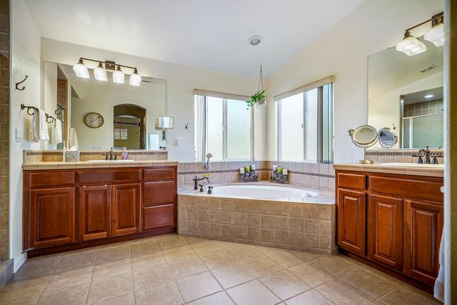 1962 Belmont Pl, Manteca, CA 95337
