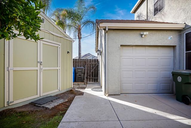 1962 Belmont Pl, Manteca, CA 95337