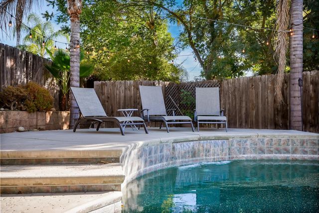 1962 Belmont Pl, Manteca, CA 95337