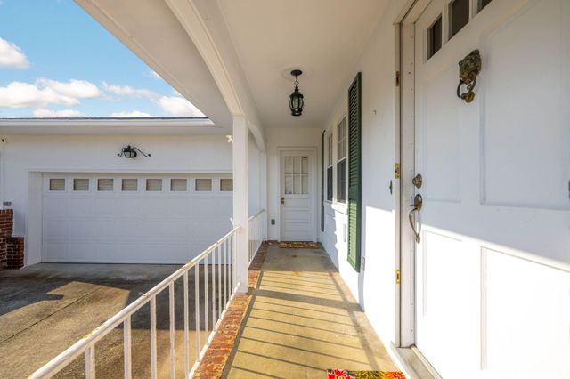 4105 Forest Plaza Drive, Hixson, TN 37343