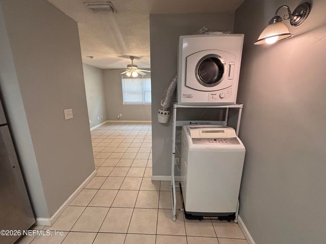 209 S 7TH Street 1, Jacksonville Beach, FL 32250