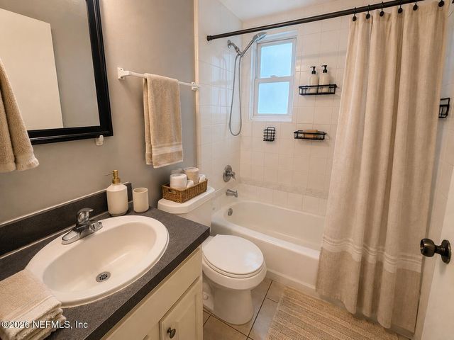 209 S 7TH Street 1, Jacksonville Beach, FL 32250
