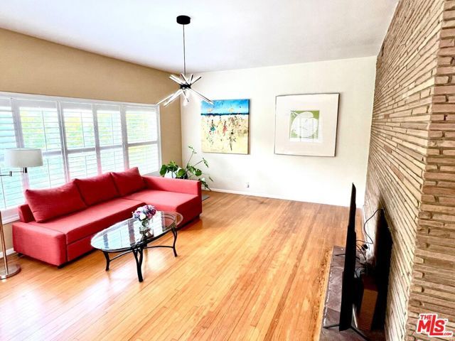 4340 Sepulveda Boulevard, Sherman Oaks, CA 91403