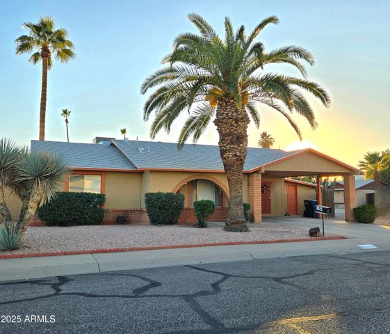 3515 E Campo Bello Drive, Phoenix, AZ 85032