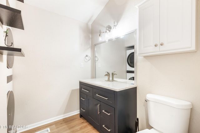 2730 Carson Ave, Knoxville, TN 37917