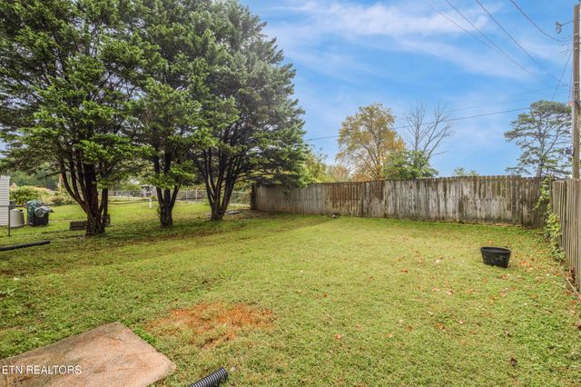 2730 Carson Ave, Knoxville, TN 37917