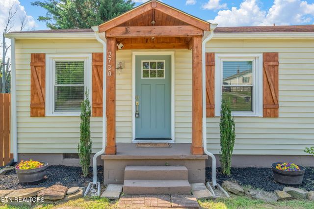 2730 Carson Ave, Knoxville, TN 37917