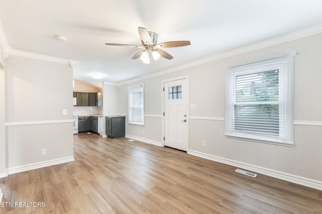 2730 Carson Ave, Knoxville, TN 37917