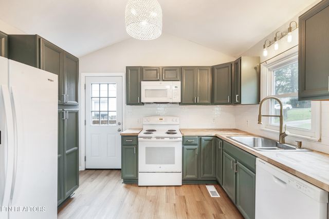 2730 Carson Ave, Knoxville, TN 37917