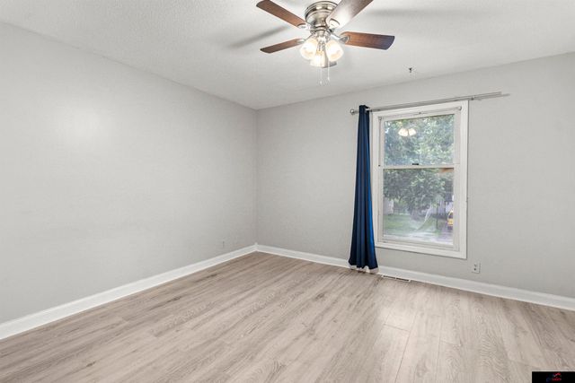 16559 Dorcas Street, Omaha, NE 68130