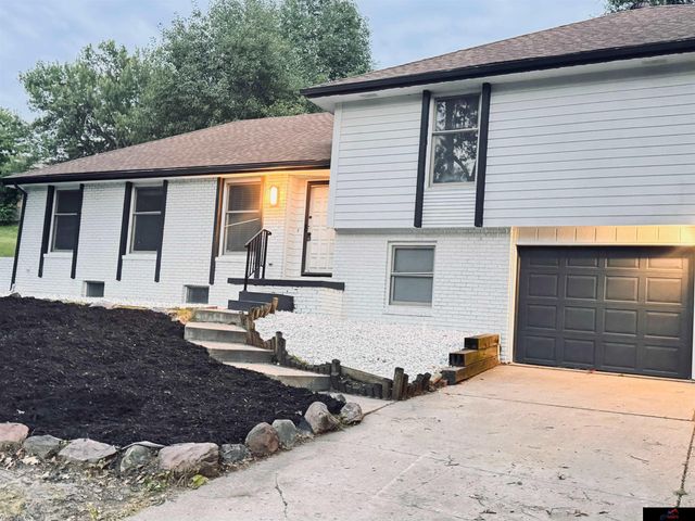 16559 Dorcas Street, Omaha, NE 68130