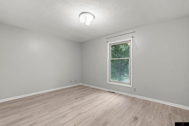 16559 Dorcas Street, Omaha, NE 68130