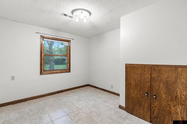 16559 Dorcas Street, Omaha, NE 68130