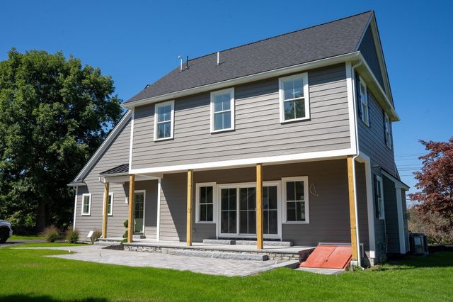 147 Highland St, Berlin, MA 01503