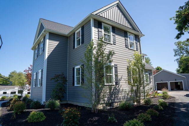 147 Highland St, Berlin, MA 01503
