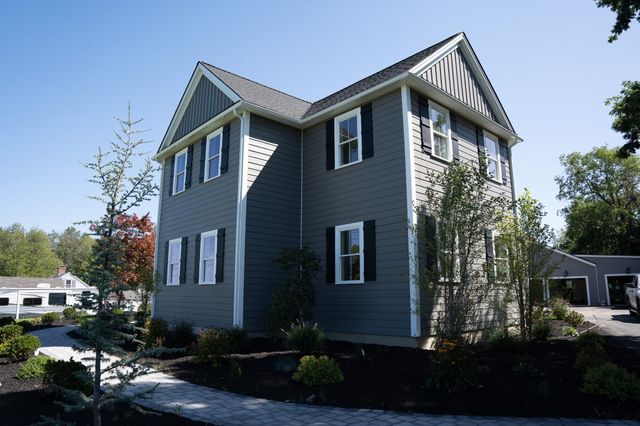 147 Highland St, Berlin, MA 01503
