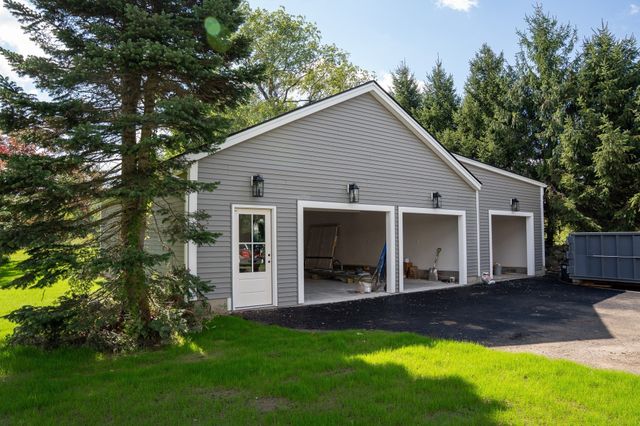 147 Highland St, Berlin, MA 01503