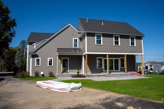 147 Highland St, Berlin, MA 01503