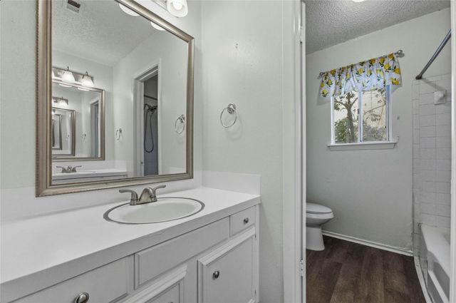 1706 Elmhurst DR A, Austin, TX 78741