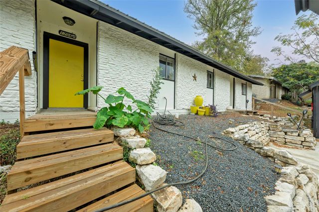 1706 Elmhurst DR A, Austin, TX 78741