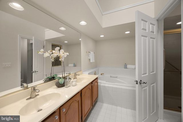 130 SUMMER VILLAGE DR, Annapolis, MD 21401