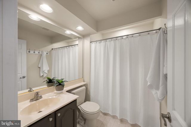 130 SUMMER VILLAGE DR, Annapolis, MD 21401