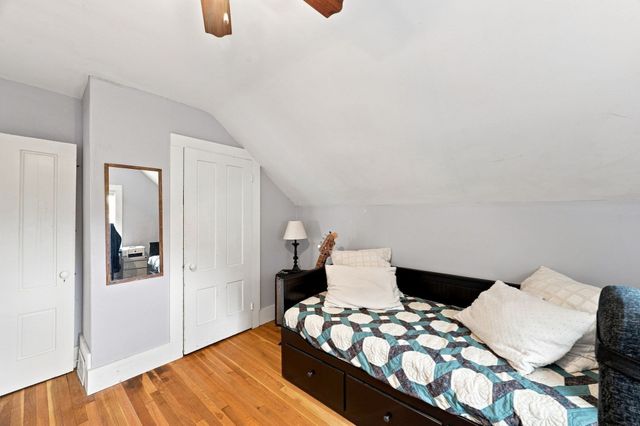 13 Phillips St, Salem, MA 01970