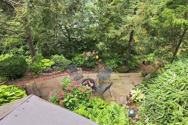 13 Phillips St, Salem, MA 01970