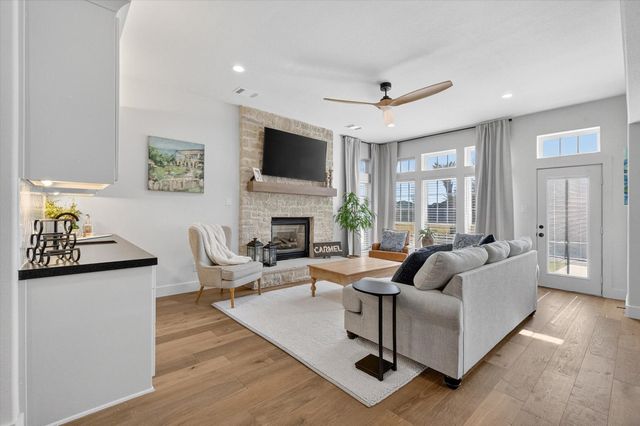 2410 Somerset, Midlothian, TX 76065