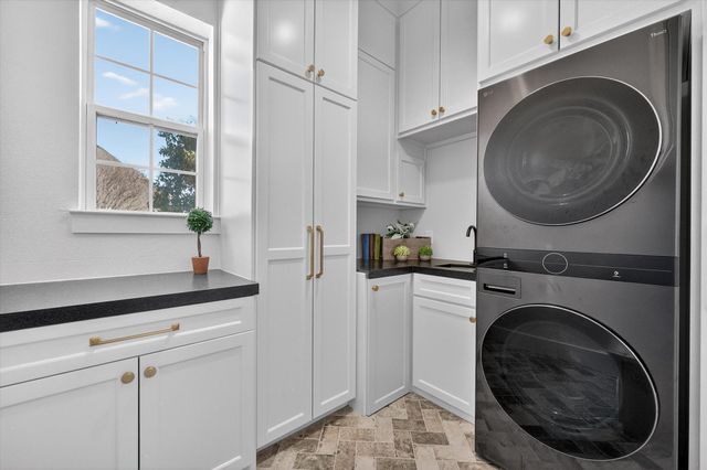 2410 Somerset, Midlothian, TX 76065